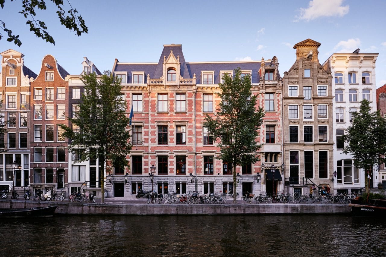 hoxton hoten gemeentelijk monument herengracht singel grachtenpand verbouwing eventspace execution architect